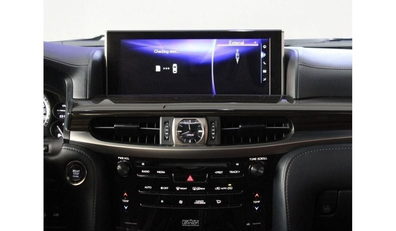 Lexus LX 570 Signature Black Edition