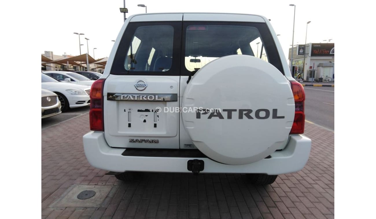 Nissan Patrol Nissan patrol 2009 safari orginal pint free accedant for sale