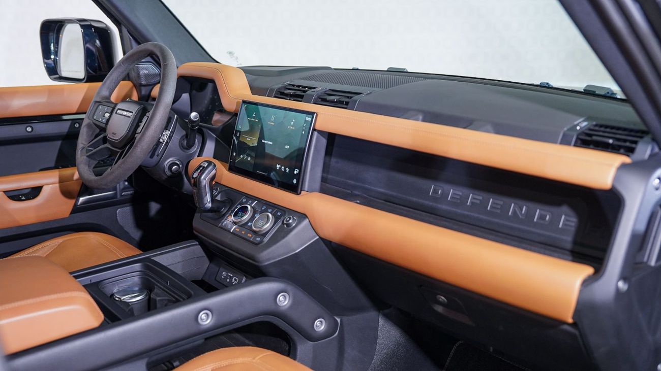 Land Rover Defender P525 V8 Edition | AED 5,999 PM | Warranty July 2027 | GCC