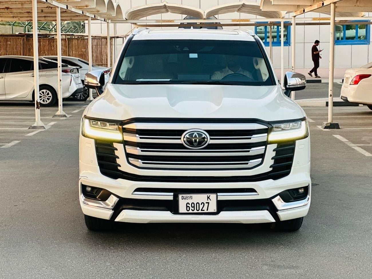 تويوتا لاند كروزر VXR 3.5L