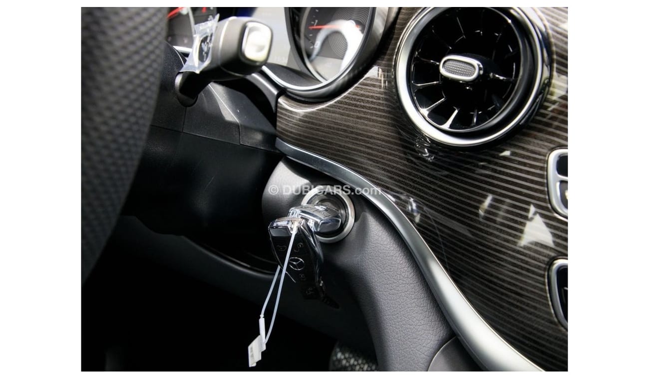 Mercedes-Benz V 250 AVANTGARDE 8-Seaters. Local Registration +5%