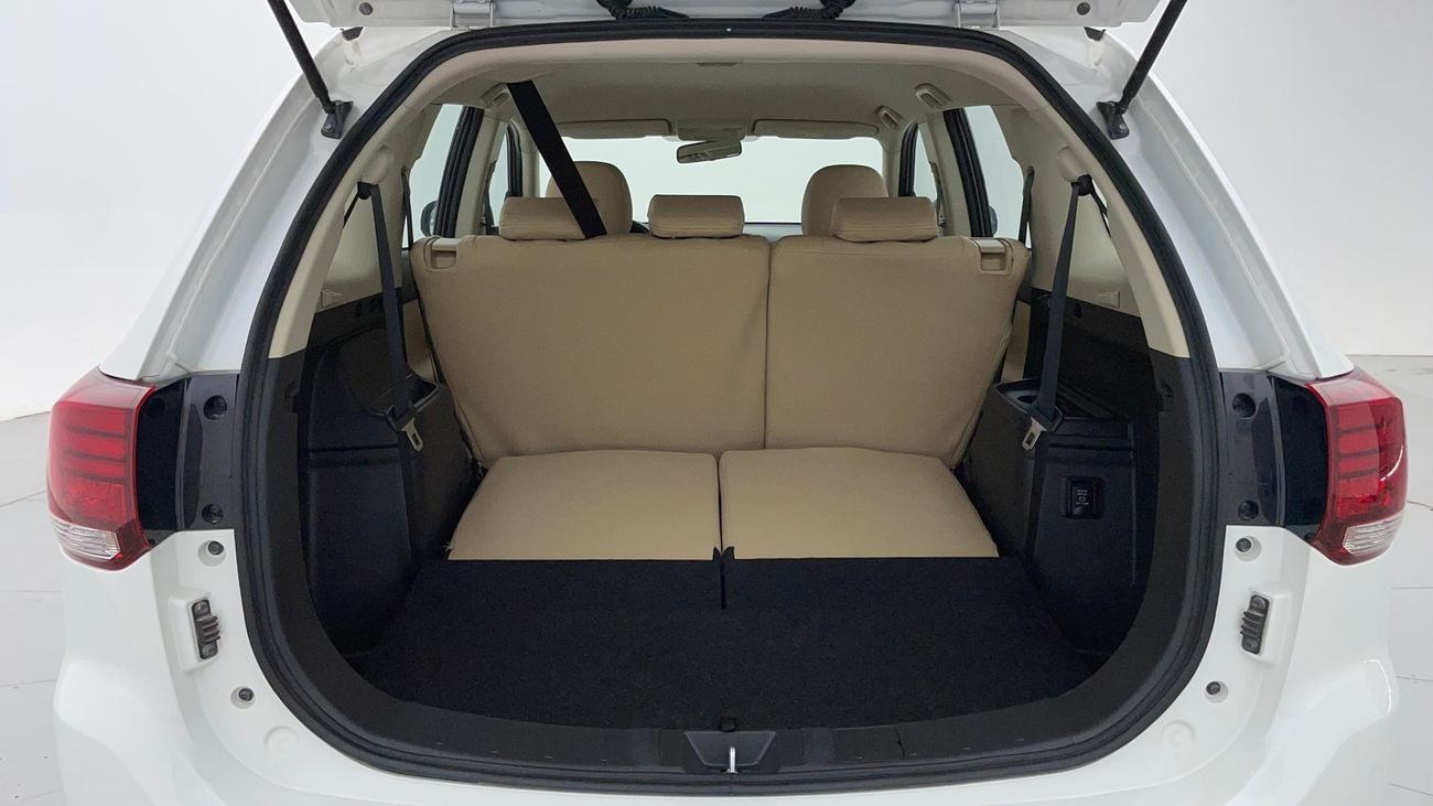 ميتسوبيشي آوتلاندر GLS MID 3 | بدون دفعة مقدمة | اختبار قيادة مجاني للمنزل