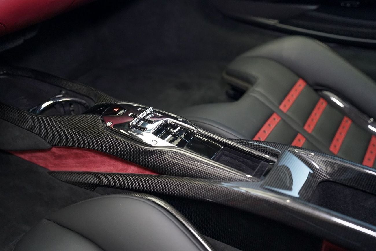 Ferrari 296 GTB 3.0T V6 PHEV