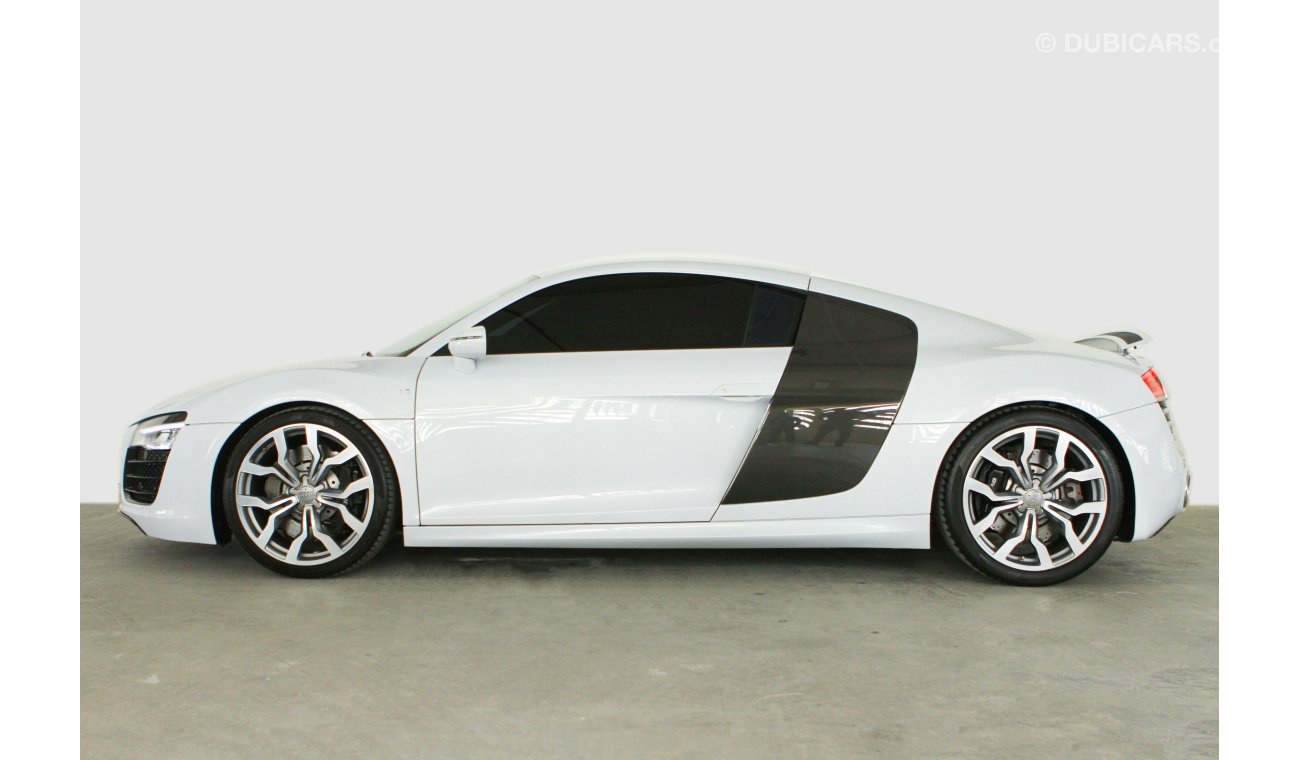 أودي R8 2014  5.2 V-10 (Immaculate, 525bhp, S-Tronic)