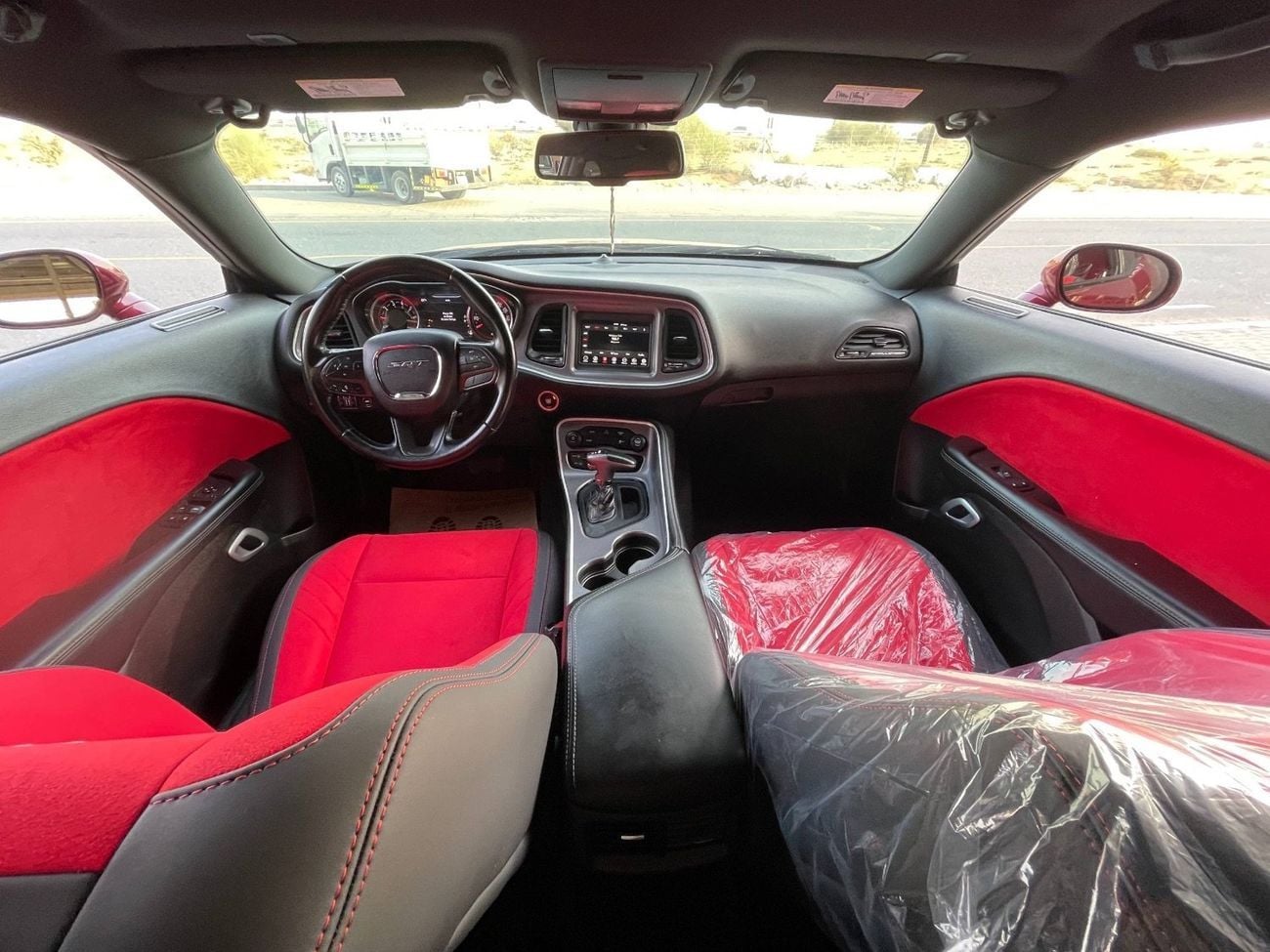 Dodge Challenger SXT 3.6L V6 3.6 / ECO CAR / BIG SCREEN / REMOTE START / KEYLESS ENTRY / IN PERFECT CONDITION