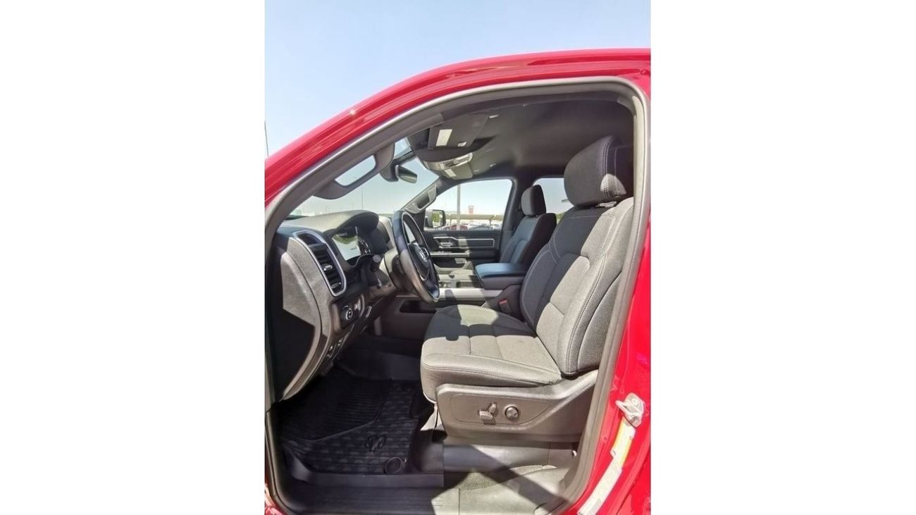 RAM 1500 Dodge RAM Bighorn - 2022 - Red