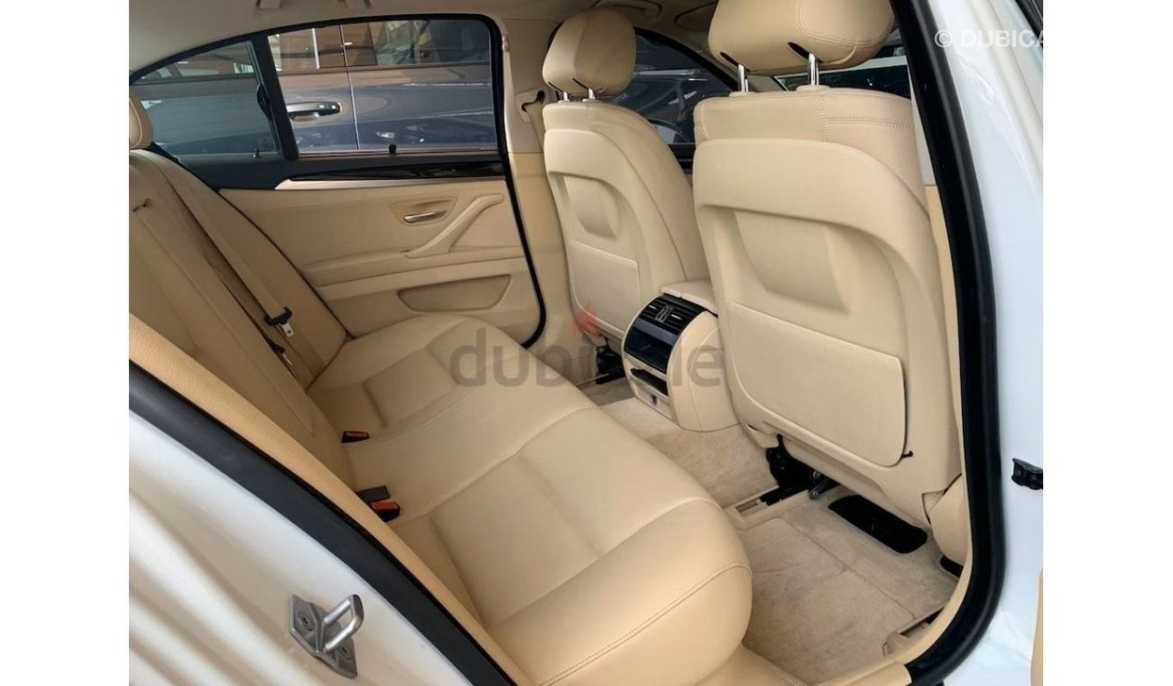 BMW 520i AED 1600/MONTHLY | 2015 BMW 5 SERIES 520I EXCLUSIVE | GCC