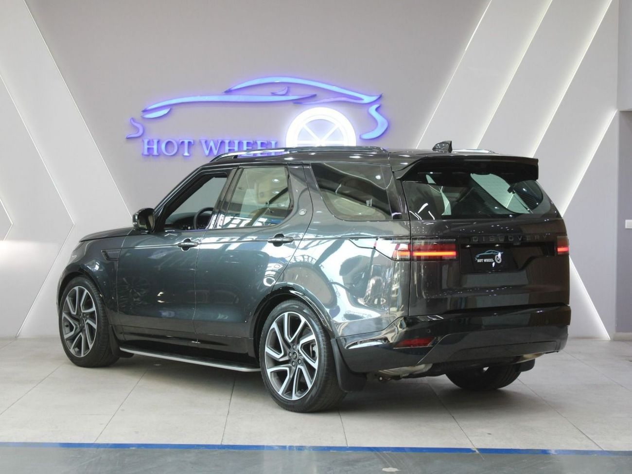 لاند روفر دسكفري P360 - DYNAMIC HSE | GCC Specs