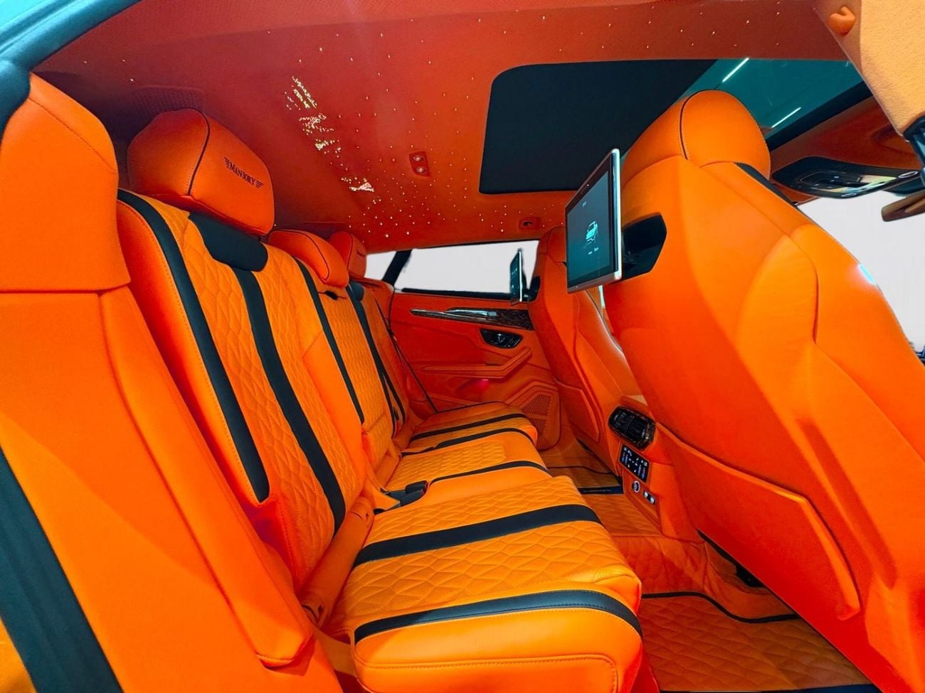 Lamborghini Urus STD AED 12,780 P.M | 0% DOWN PAYMENT | LAMBORGHINI URUS MANSORY VENATUS EVO S P900 | 4.0L TWIN-TURBO