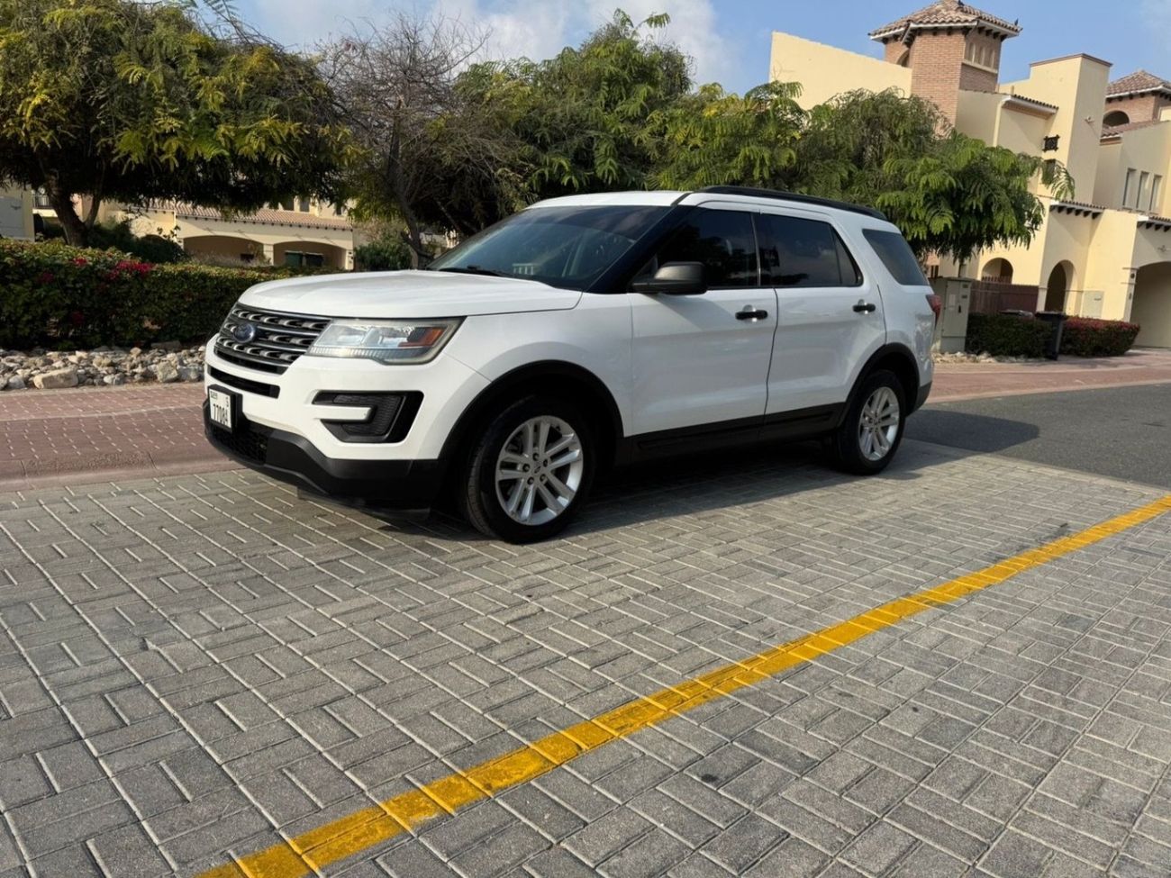 Ford Explorer Std