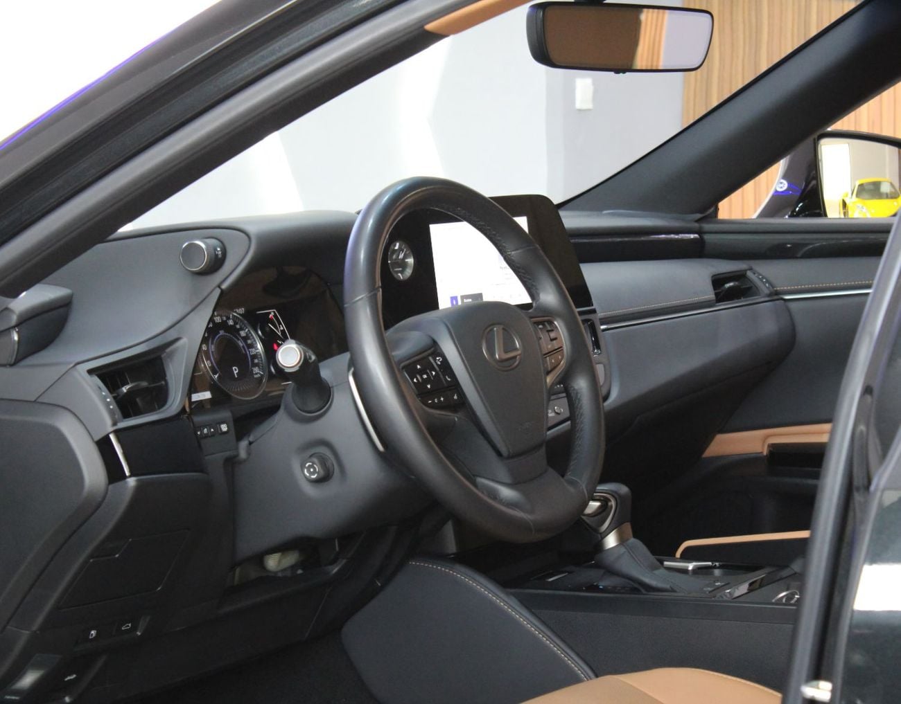 لكزس ES300h GCC // NO ACCIDENTS NO PAINT