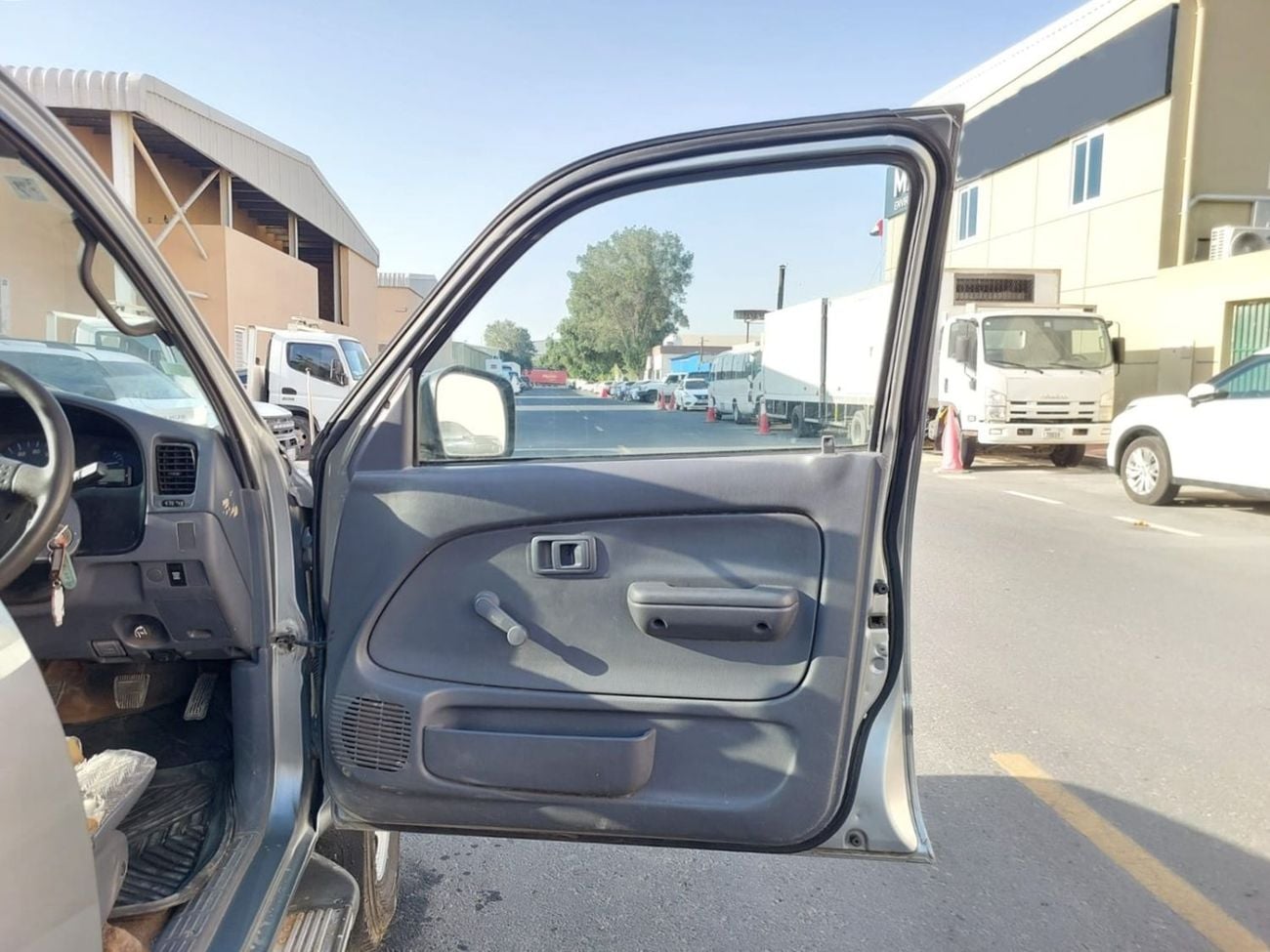 تويوتا هيلوكس TOYOTA HILUX PICKUP RHD 2003 MODEL 3.0 L DIESEL MANUAL(PM28834)