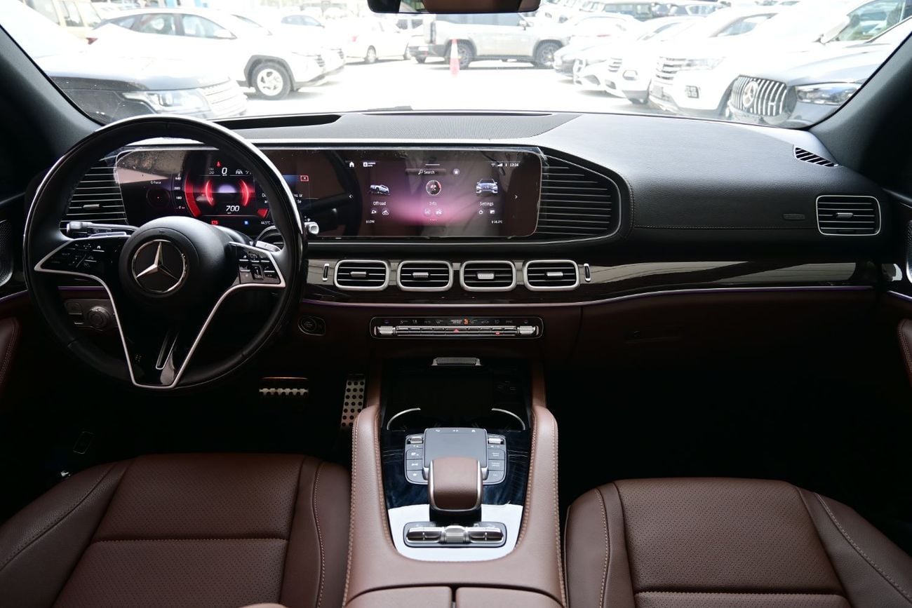 مرسيدس بنز GLS 450 Mercedes GLS 450 SUV, 3.0L Turbo In-Line 6 with Mild Hybrid, Model 2024