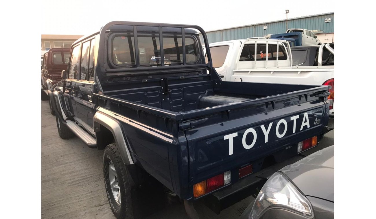 Toyota Land Cruiser Pick Up Pick up Diesel 1VD Engine clean car