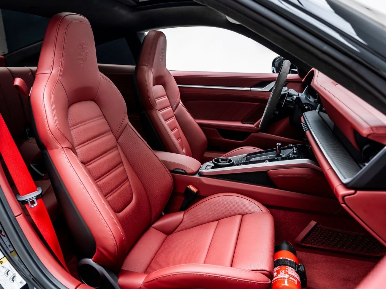 Porsche 911 Turbo S 3.8L (640 HP) Coupe