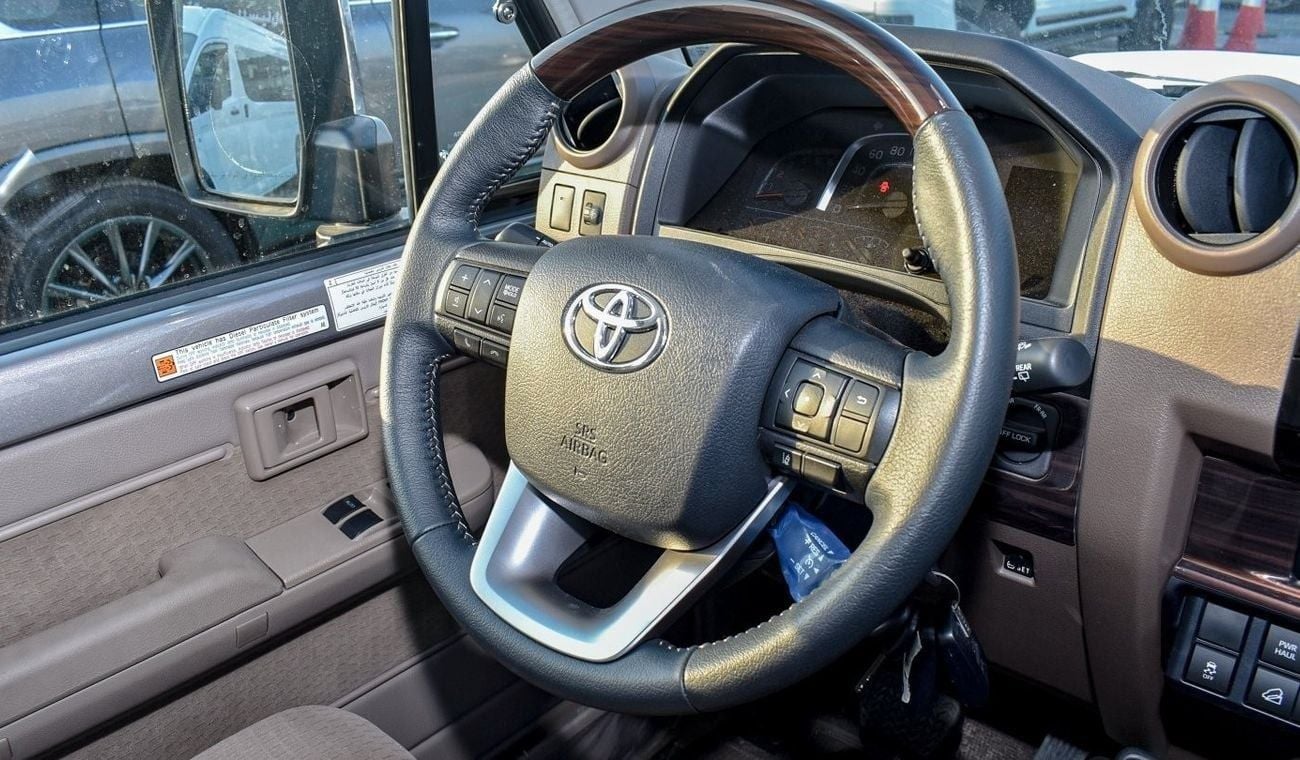 Toyota Land Cruiser 70 2.8L Diesel A/T
