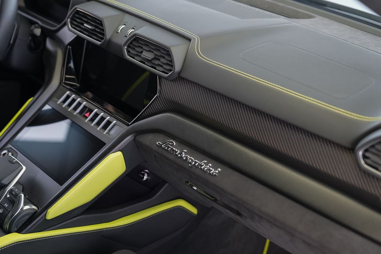 Lamborghini Urus STD 4.0T V8