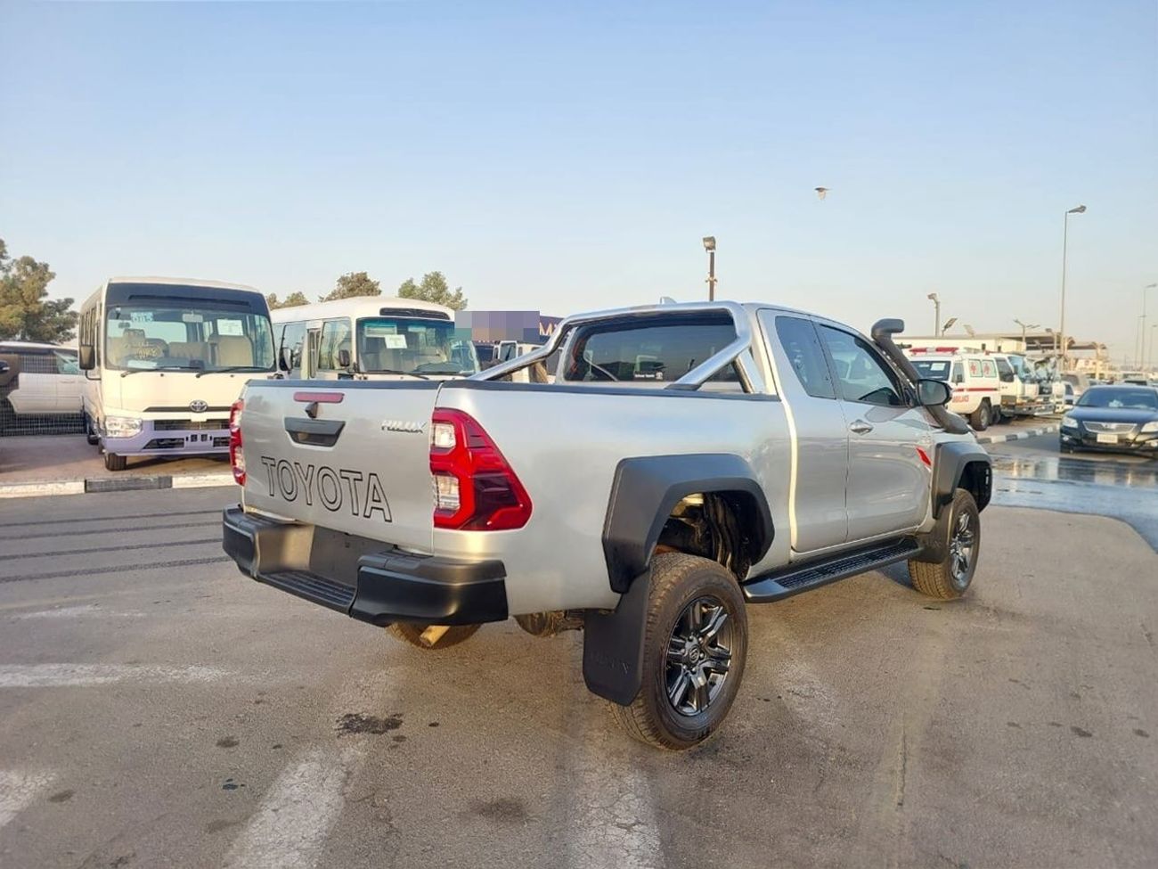 Toyota Hilux TOYOTA HILUX PICKUP RHD 2024 MODEL 2.8 L DIESEL AUTOMATIC(PM82106)