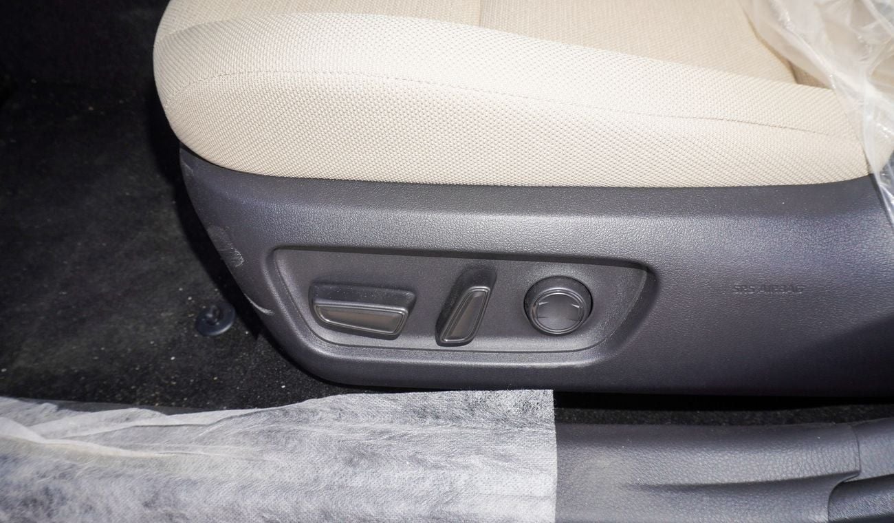 Toyota Camry E  HEV 2.5L HYBRID