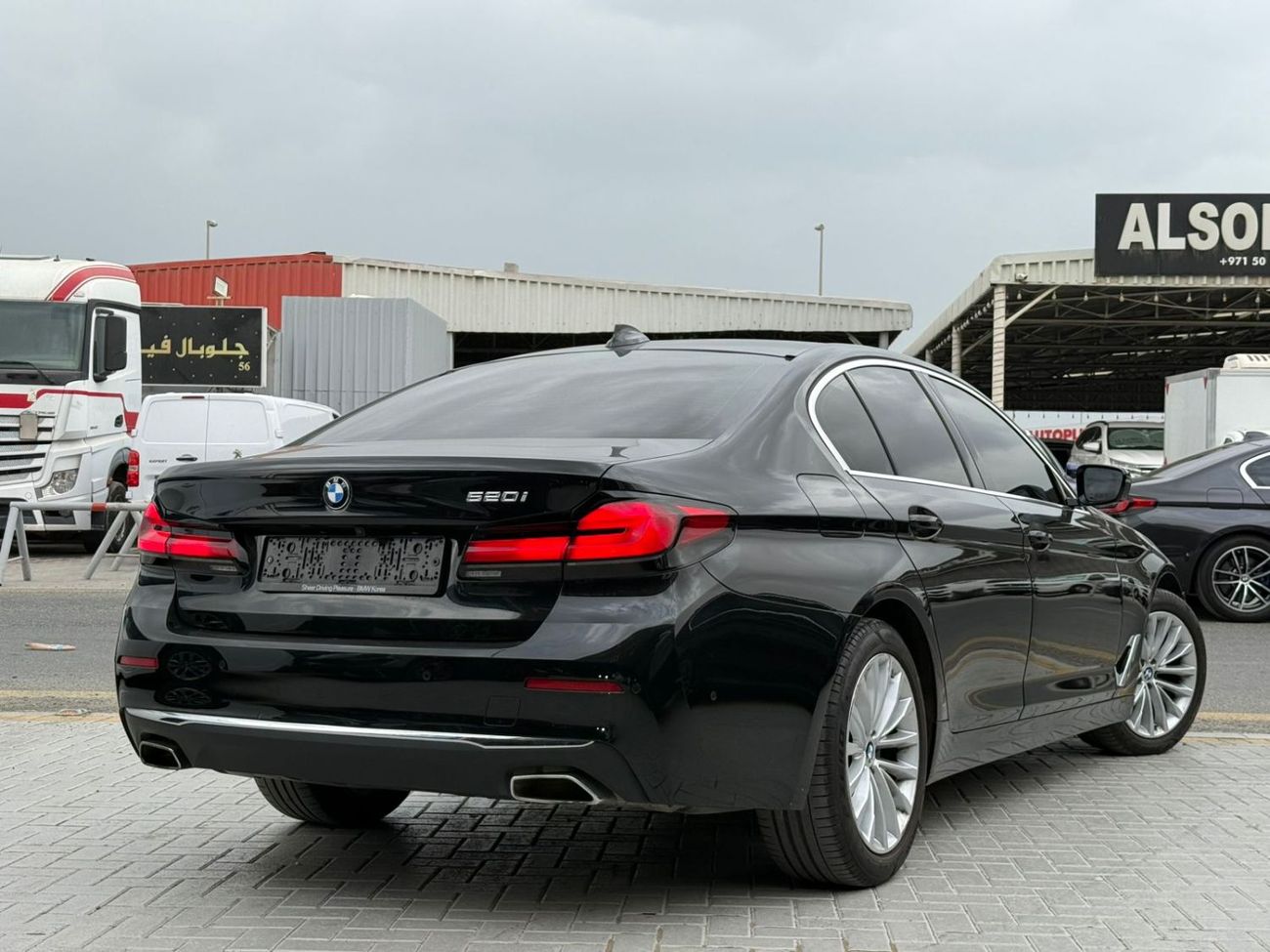 BMW 520i Middle East Edition 2.0L Middle East Edition 2.0T