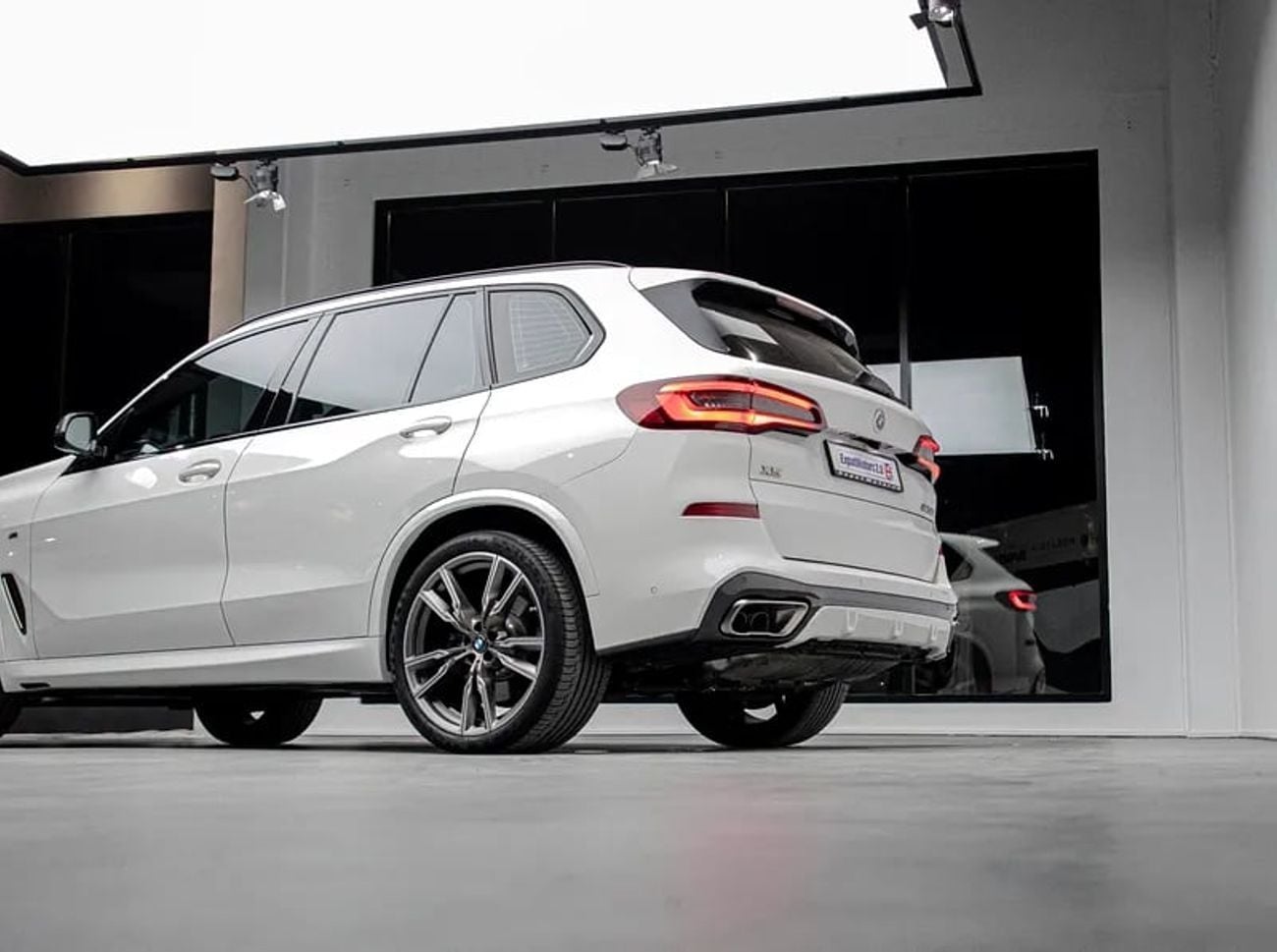 بي أم دبليو X5 M50i 4.4L