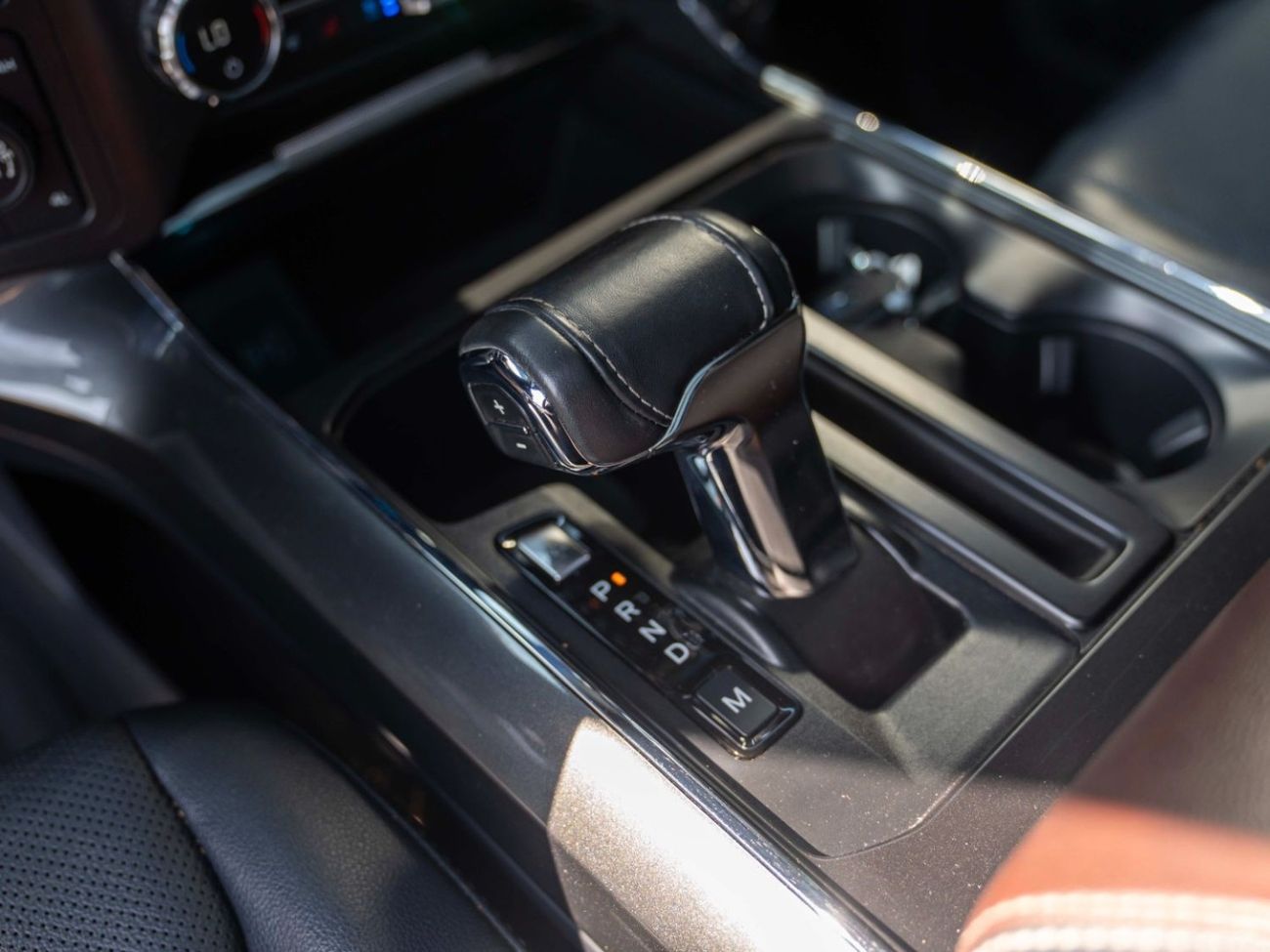 Ford F 150 LARIAT 5.0L V8