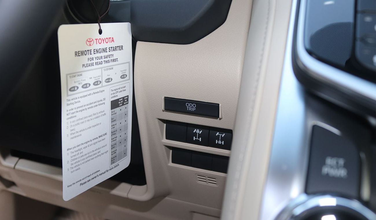 تويوتا لاند كروزر 2026 Model Toyota Land Cruiser (LC300) VX, 4.0L Petrol 4WD 6A/T