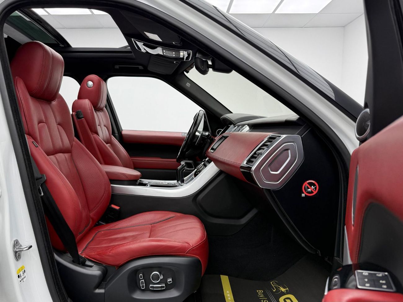 لاند روفر رينج روفر سبورت Supercharged 5.0L 2017 Range Rover Sport Supercharged V8, Full Service History, Excellent Condition,