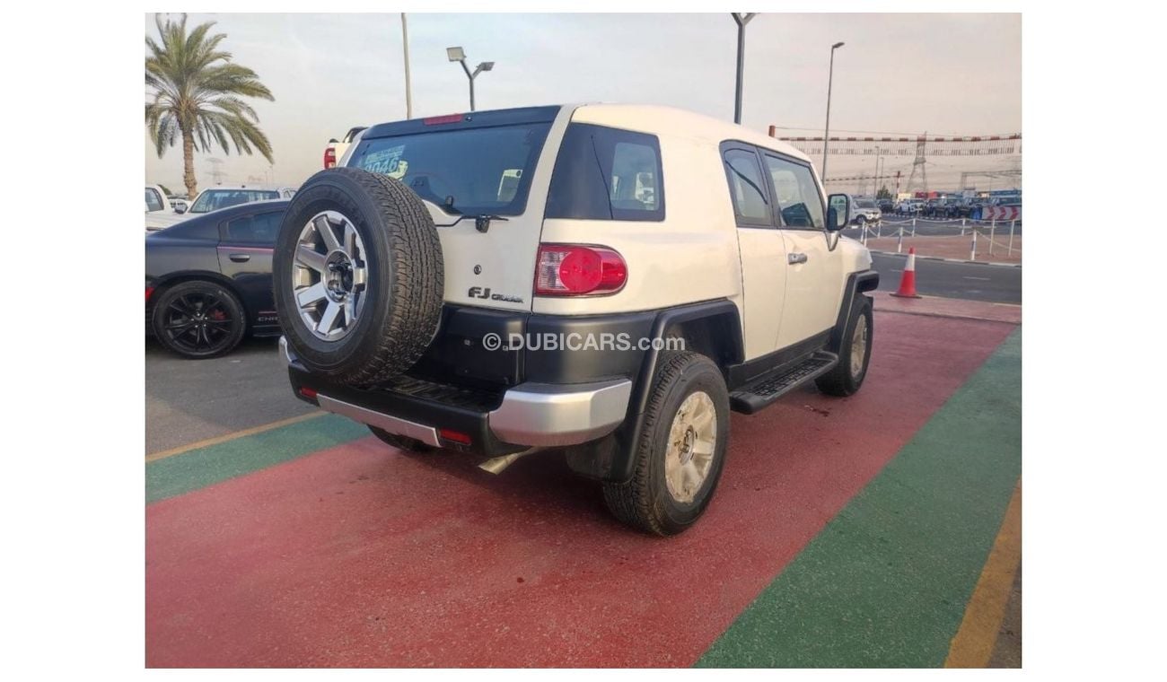 Toyota FJ Cruiser Toyota FJ Cruiser 2023 White color 4WD 4.0L petrol