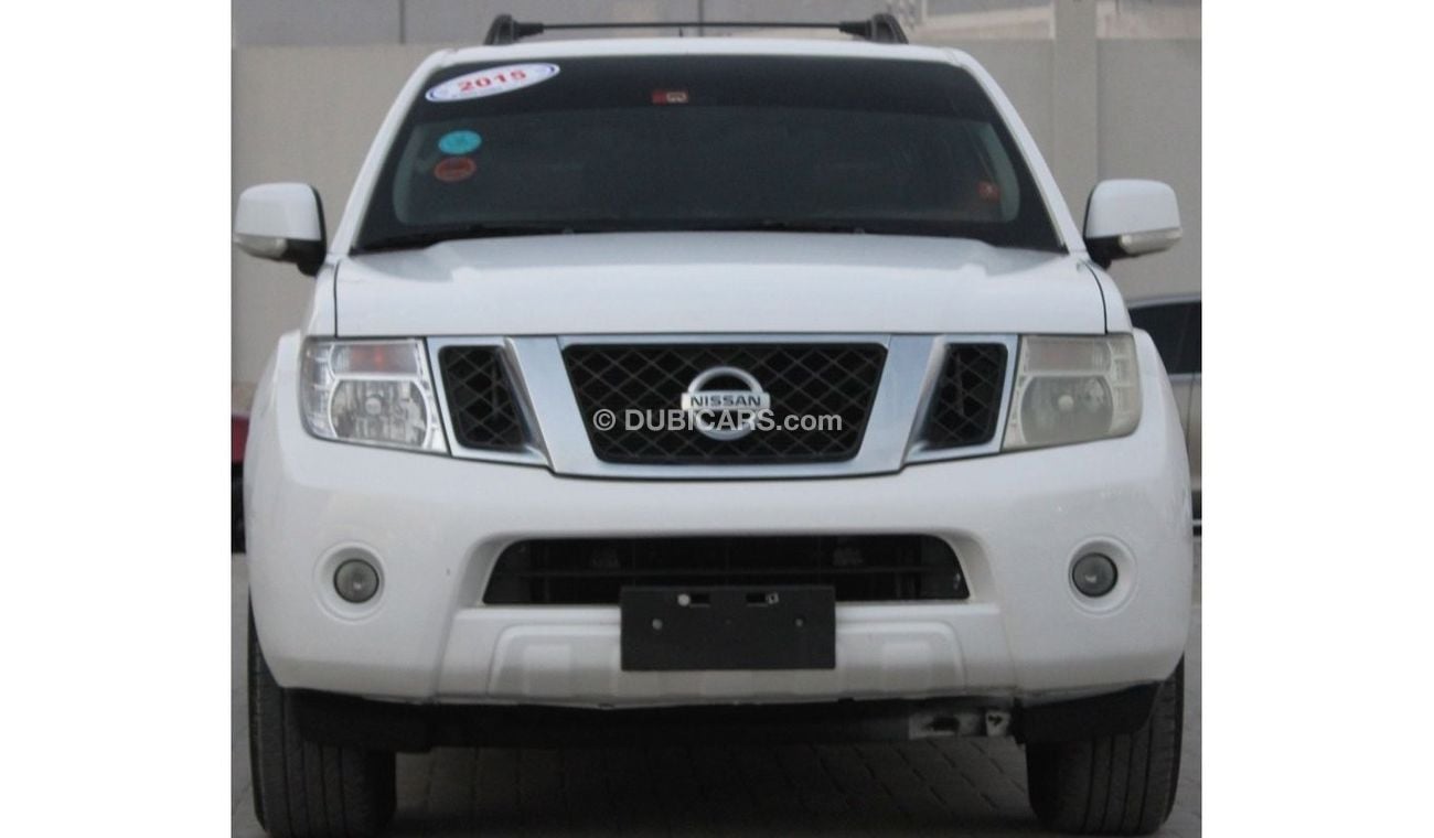 Nissan Pathfinder SE Mid Nissan Pathfinder 2015 in excellent condition, without accidents