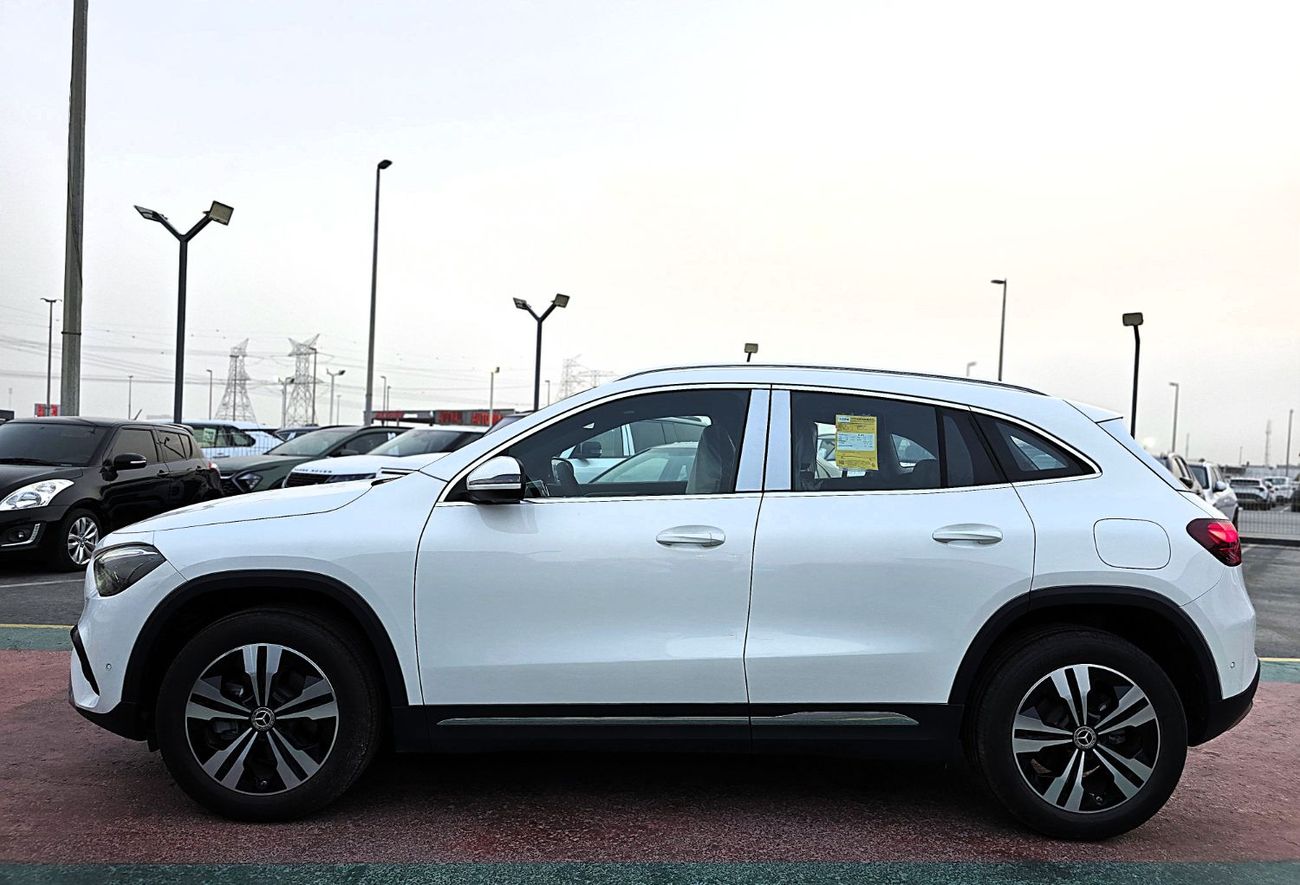 Mercedes-Benz GLA 200 Mercedes GLA200 1.3L Petrol 2025 White color