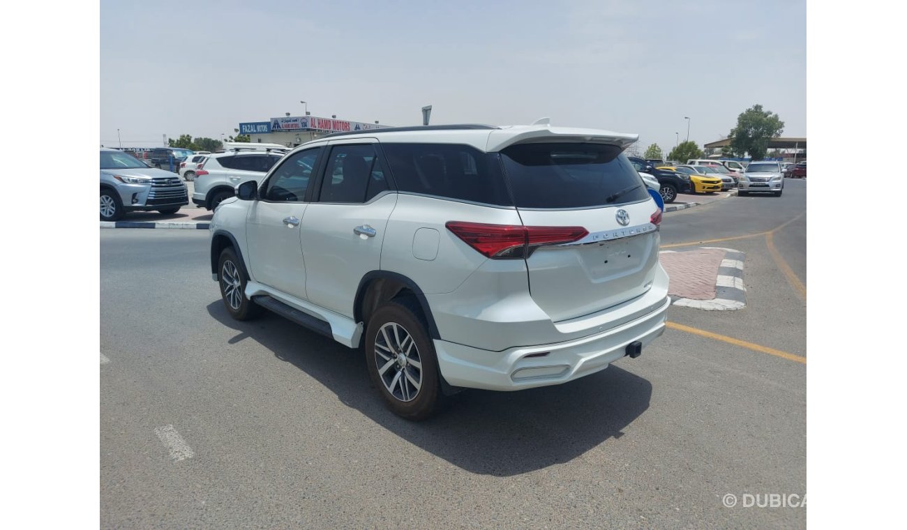 Toyota Fortuner DIESEL 2.8L FULL OPTION 4X4 RIGHT HAND DRIVE