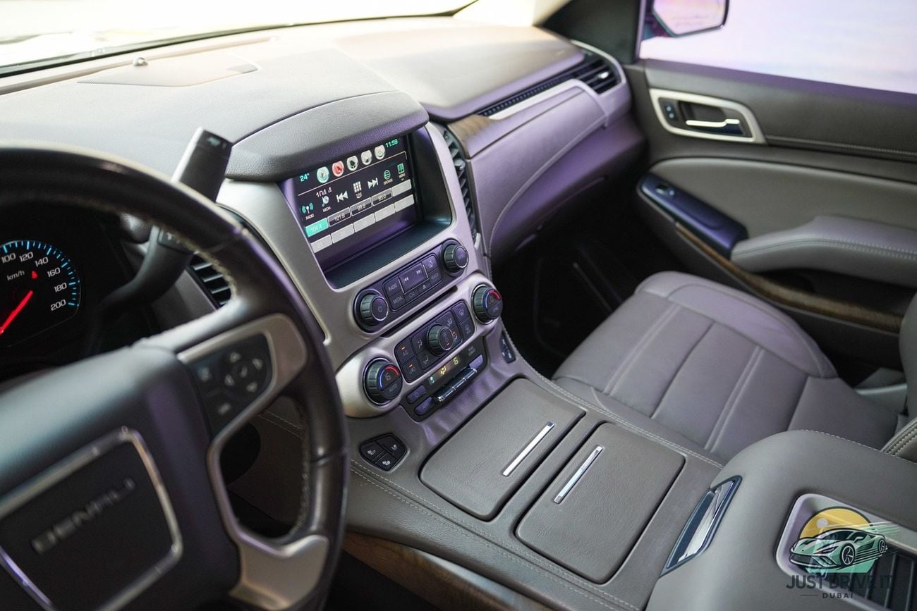 GMC Yukon Denali 6.2L (8 Seater)