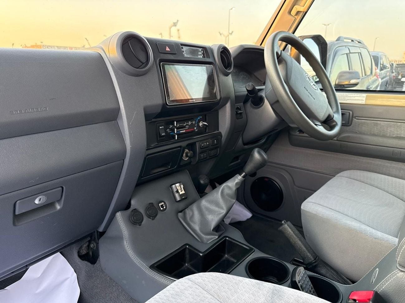 تويوتا لاند كروزر بيك آب Double Cabin 4.5L