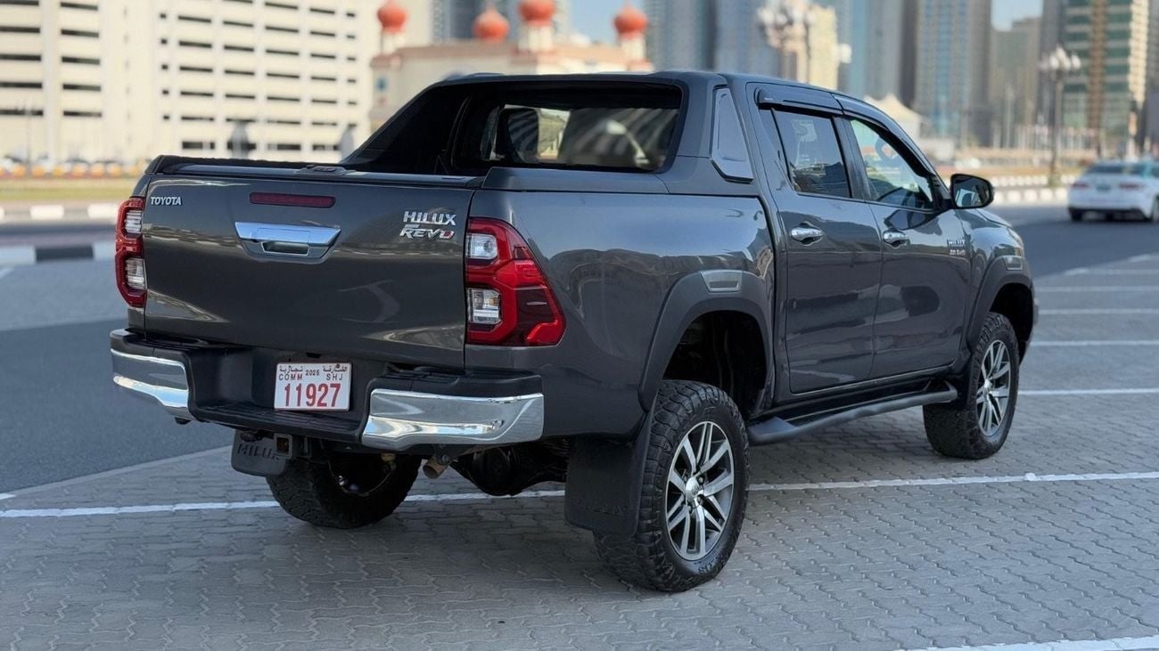 Toyota Hilux ADVENTURE Toyota hilux 2020 SR5 full option RHD diesel