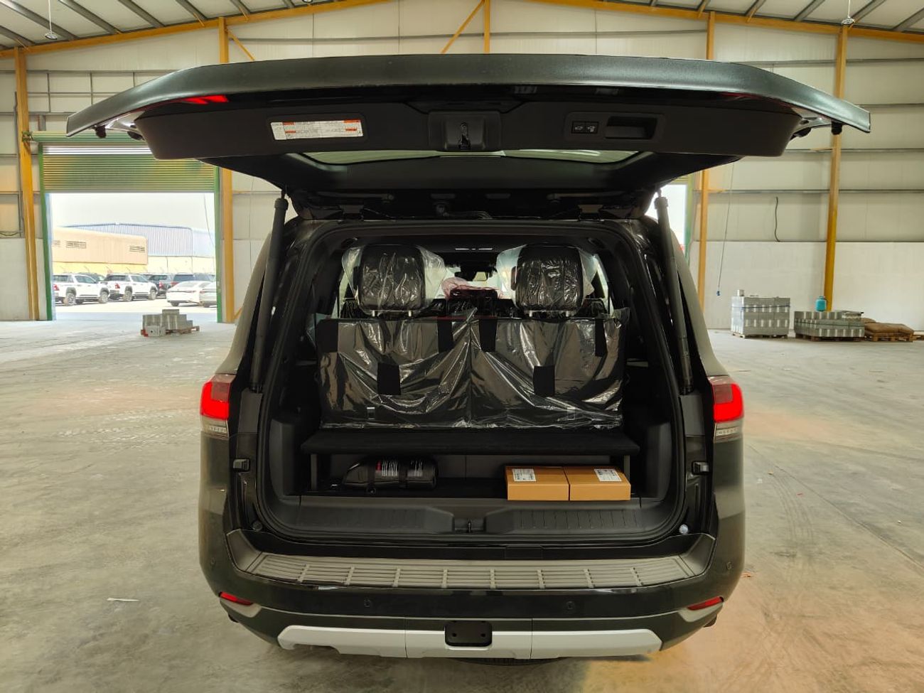 تويوتا لاند كروزر 2025 Toyota Land Cruiser LC300 GR-Sport HEV (Full-Option with Radar) 3.5L V6 Twin Turbo Hybrid Expor