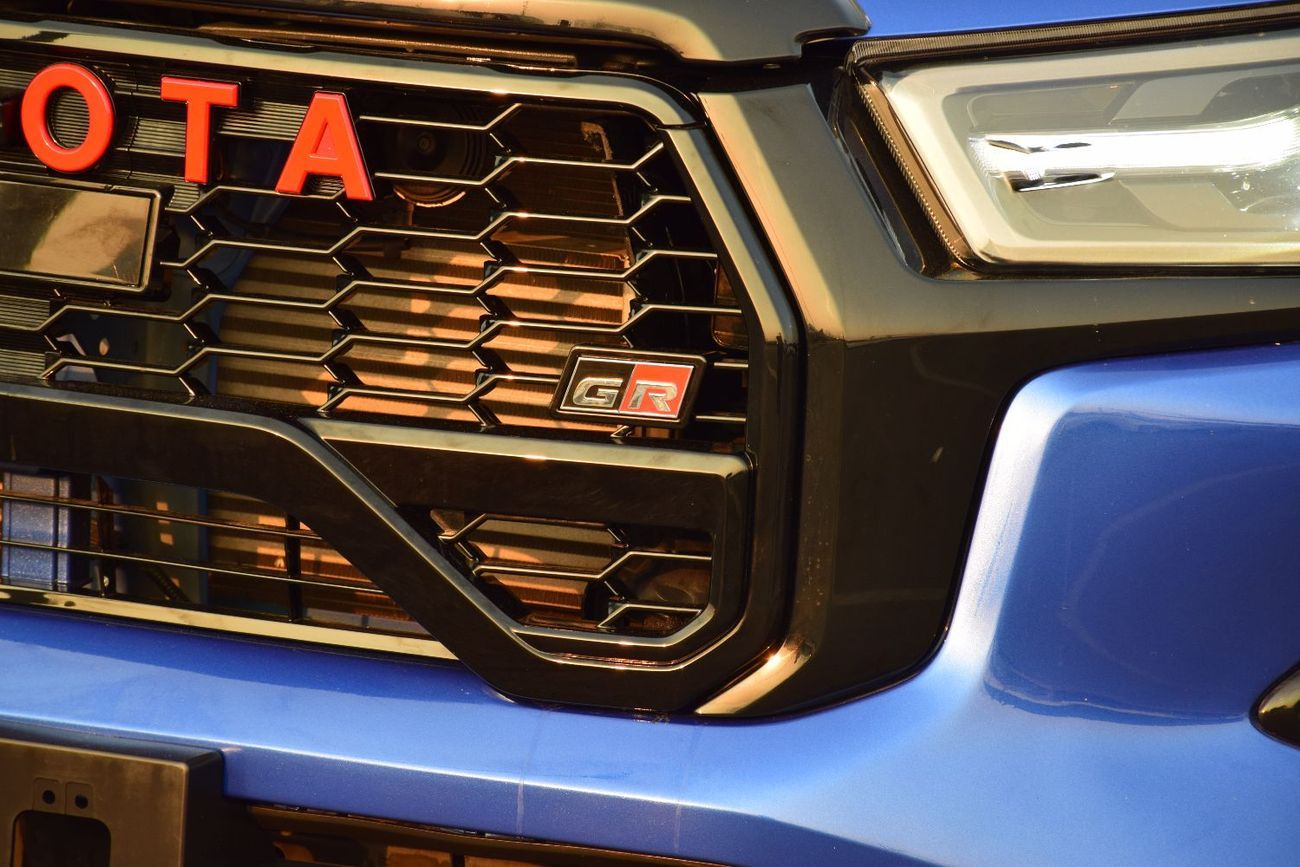 Toyota Hilux 4X4 Diesel 2.8L (Right Hand )