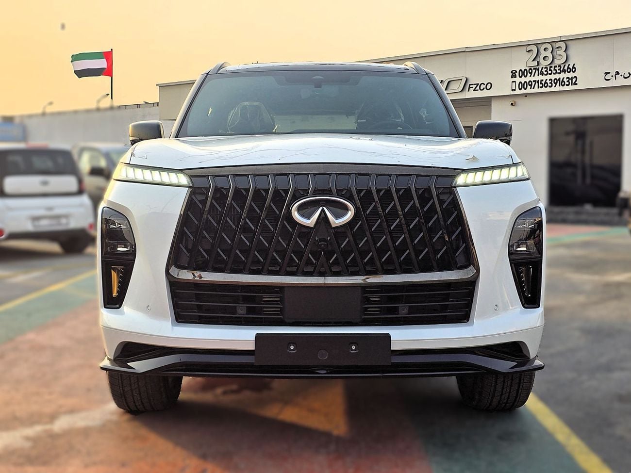 Infiniti QX80 SENSORY CAPTAIN CHAIRS