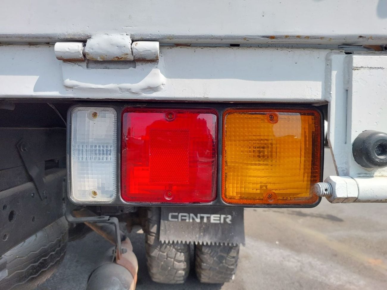Mitsubishi Fuso Canter (RAMADAN OFFER) MITSUBISHI CANTER TRUCK RHD 1996 MODEL 4.6 L DIESEL MANUAL(PM20447)