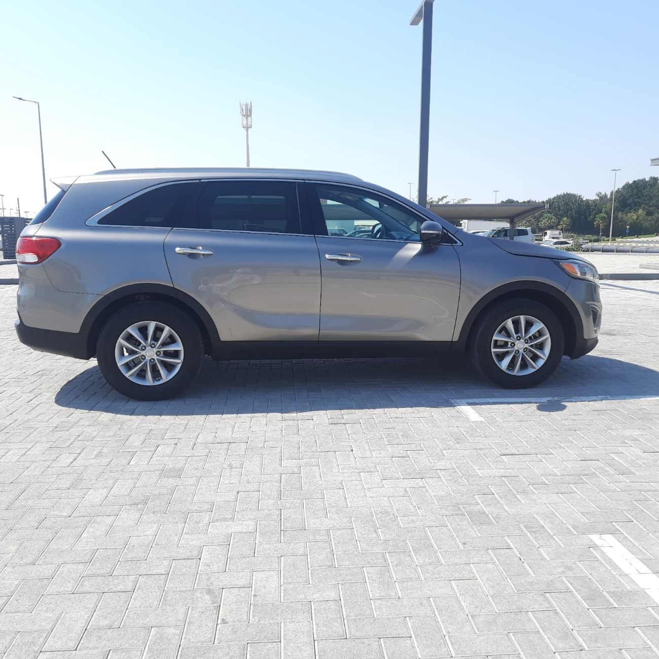 كيا سورينتو LX