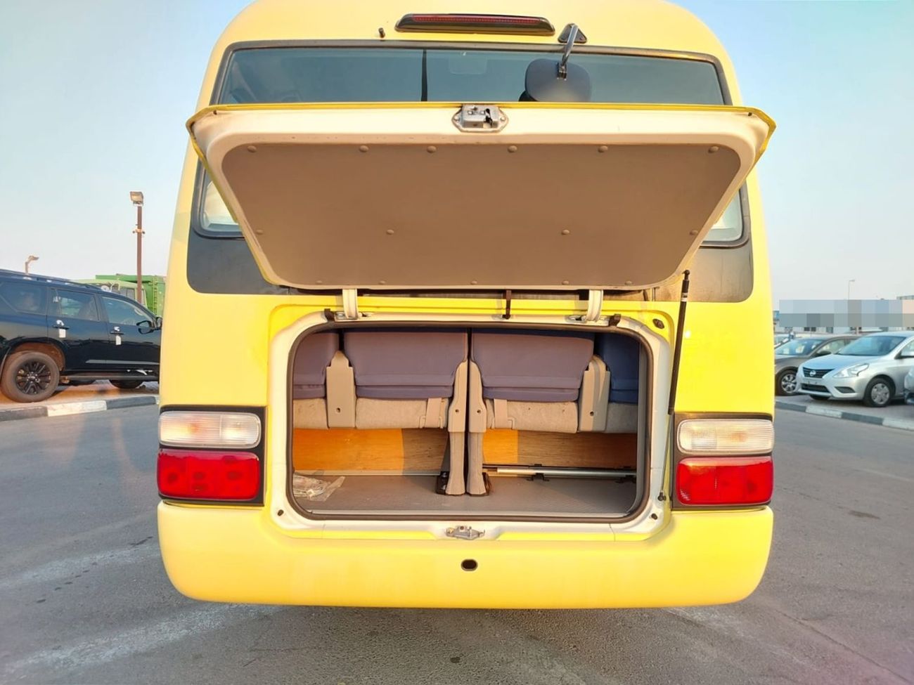 تويوتا كوستر 2015 TOYOTA COASTER BUS RHD 4.0 L DIESEL AUTOMATIC (PM02874)