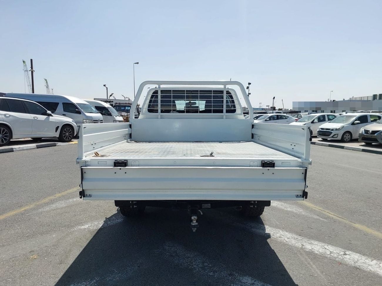 Toyota Hilux DLS TOYOTA HILUX PICKUP RHD 2018 MODEL 2.8 L DIESEL AUTOMATIC(PM16990)