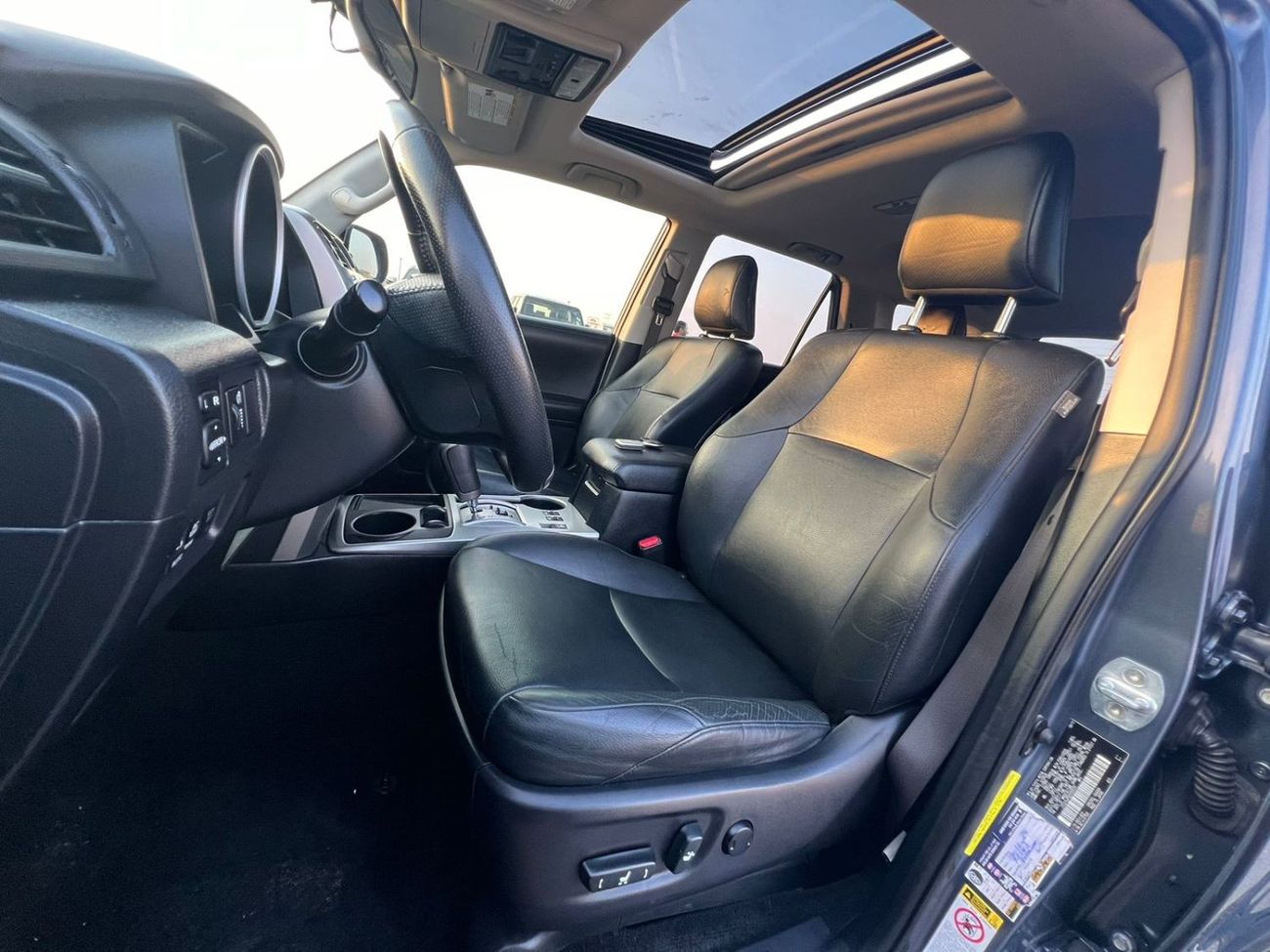 تويوتا Runner4 2013 TOYOTA 4RUNNER LIMITED FULL OPTION - 4.0L V-6 DOHC, VVT,PUSH START - LEATHER ELECTRIC SEATS