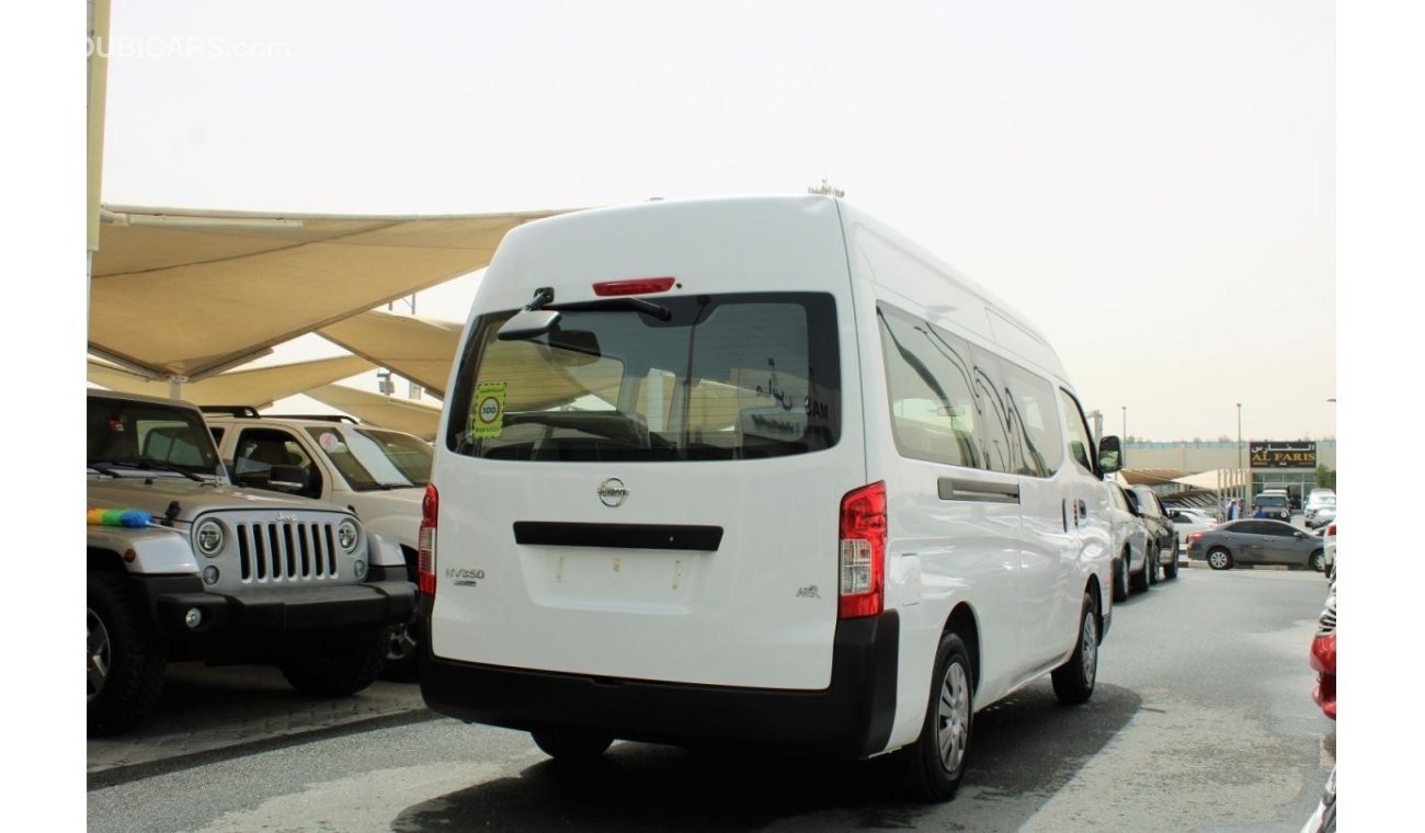 Nissan Urvan ACCIDENTS FREE - GCC - HIGHROOF - VAN IS IN PERFECT CONDITION INSIDE OUT