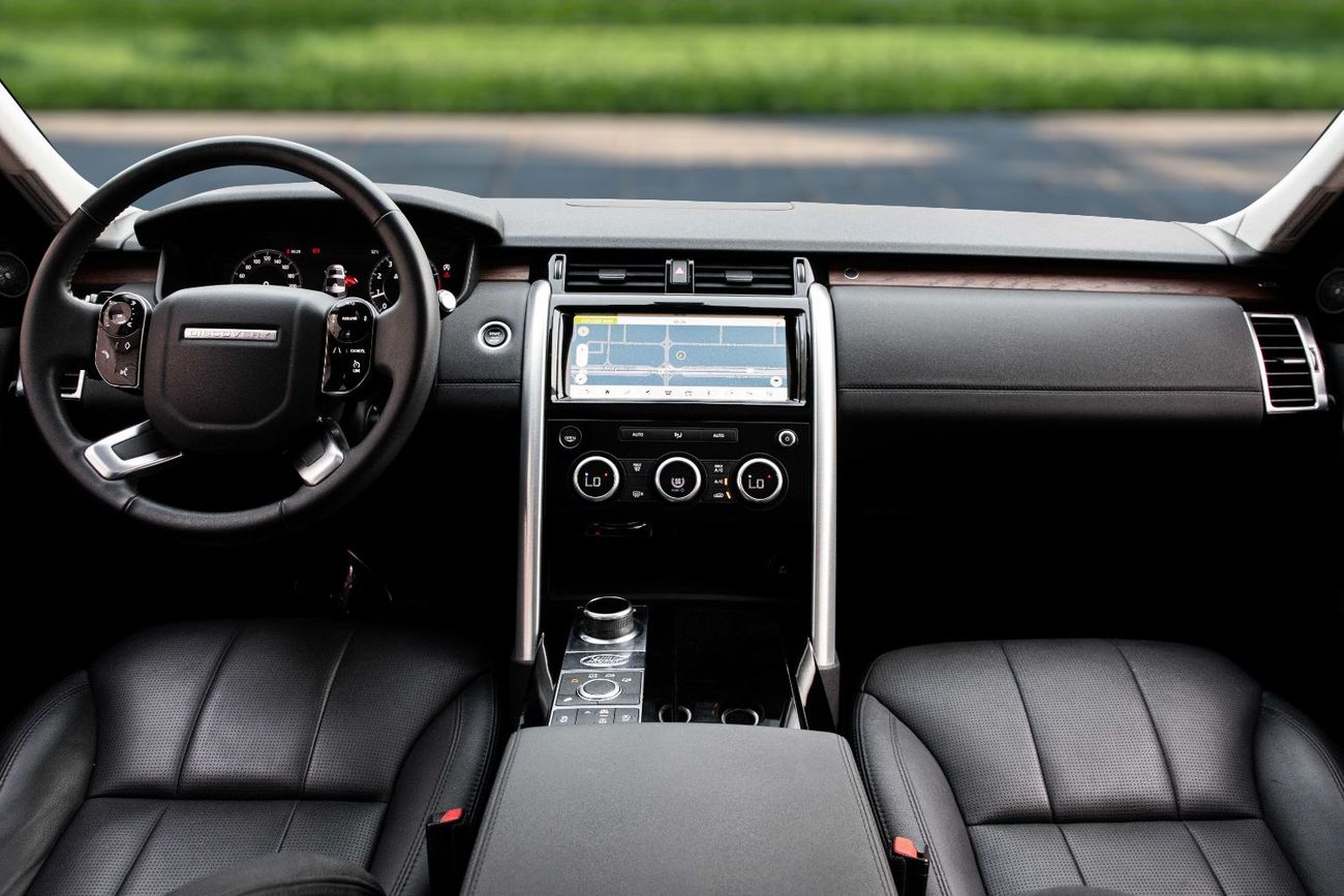 Land Rover Discovery Discovery | 2,742 P.M  | 0% Downpayment | Low KMs!