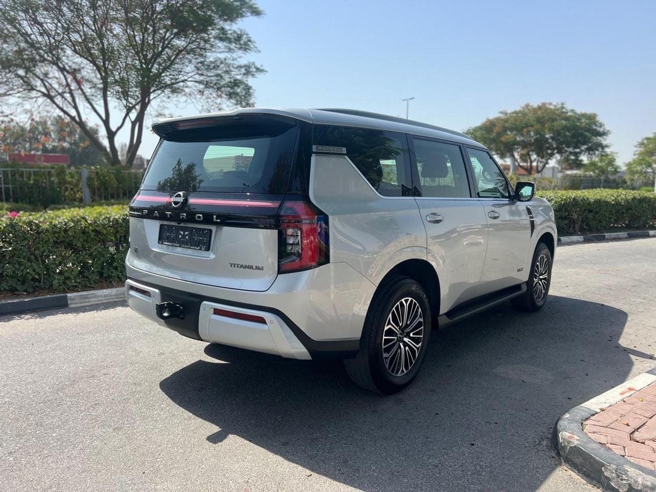 نيسان باترول LE TITANIUM 