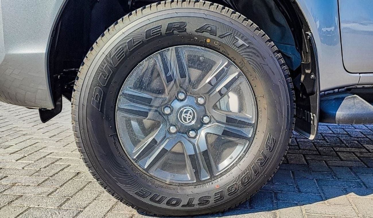 Toyota Hilux SGLX Toyota Hilux 2.4L Diesel AT Full Option MY2025_Silver