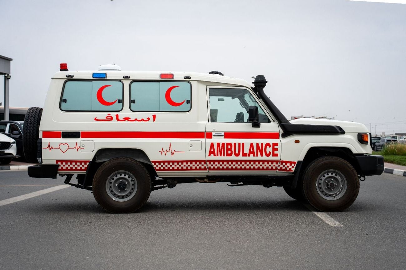 Toyota Land Cruiser Toyota Land Cruiser 78LC78 4.0L V6 Hardtop Ambulance manual