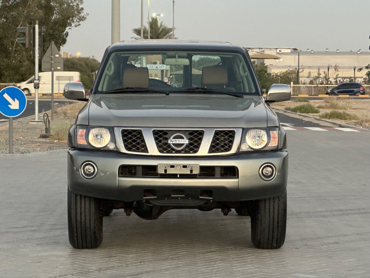 Nissan Patrol Super Safari MODEL 2019 GCC CAR PERFECT CONDITION INSIDE AND OUTSIDE FULL OPTION SUN ROO