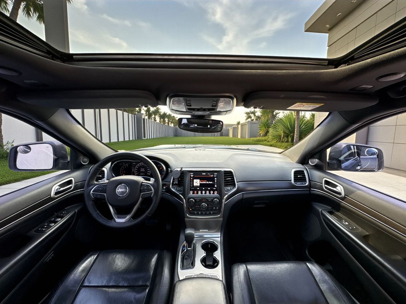 جيب جراند شيروكي Limited 3.6L V6 A/T | 2018 | GCC SPECS | AED 1,370 per month